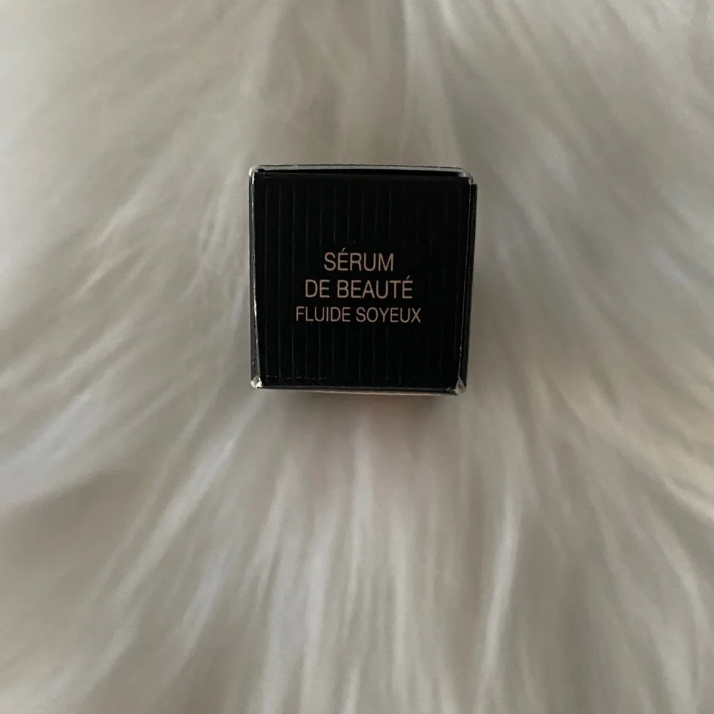 Gucci Sérum De Beauté Silk Priming Serum - New in box